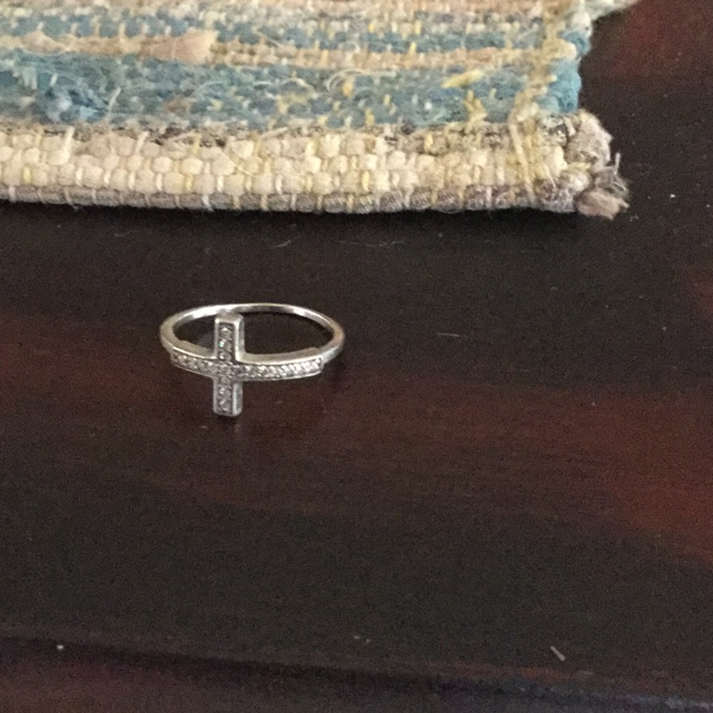 Sterling silver clear stone cross ring